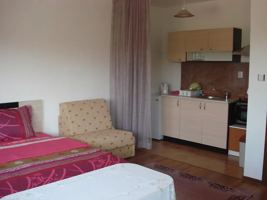 Apartments In Sunny Hill 3 Guest House Sozopol