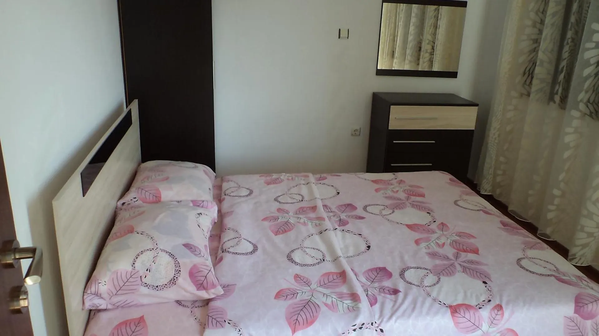 Apartments In Sunny Hill 3 Guest House Sozopol